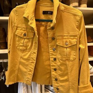 Golden yellow jean jacket, amazing stretch denim. Kut from the Kloth size small